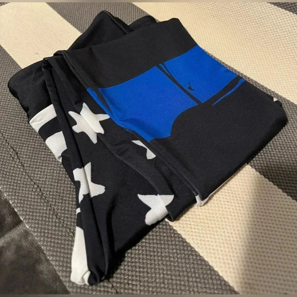 Woman’s Blue Line Workout Leggings - Picture 4 of 5